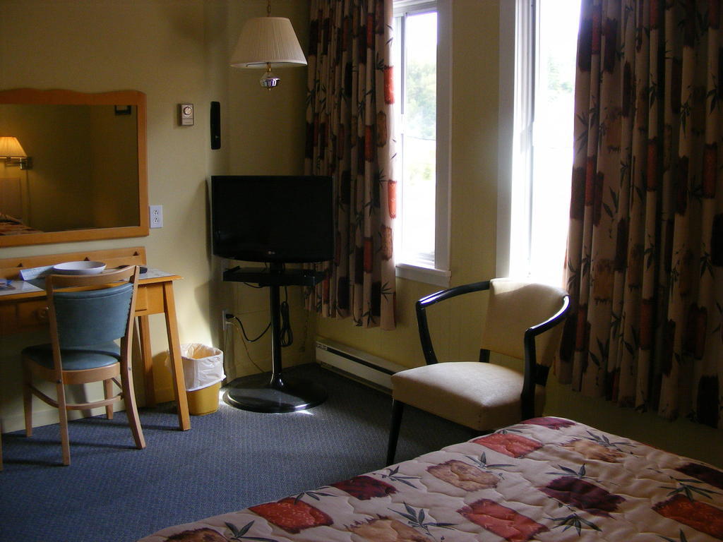 Hotel Motel Bon Accueil Riviere-la-Madeleine Ngoại thất bức ảnh