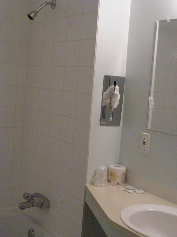 Hotel Motel Bon Accueil Riviere-la-Madeleine Phòng bức ảnh