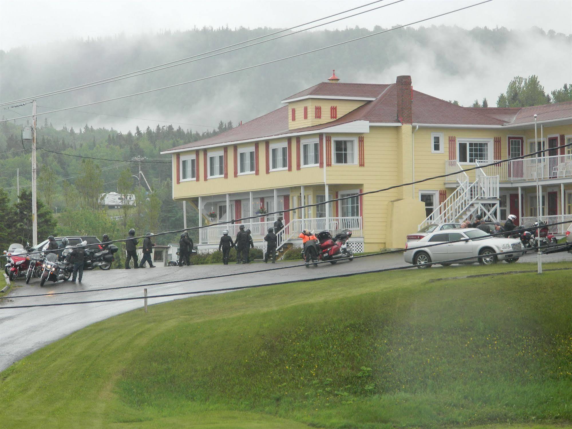 Hotel Motel Bon Accueil Riviere-la-Madeleine Ngoại thất bức ảnh