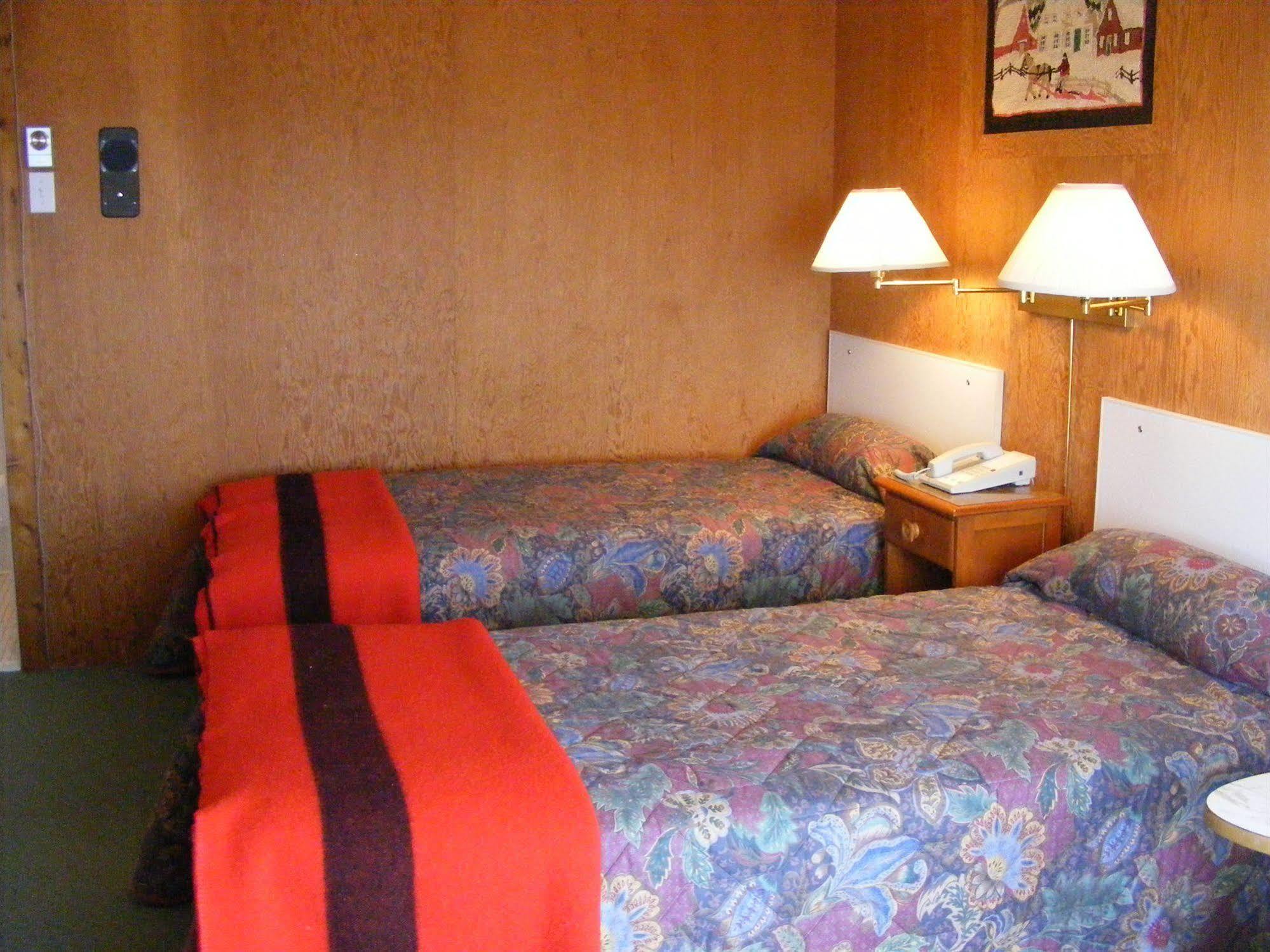 Hotel Motel Bon Accueil Riviere-la-Madeleine Ngoại thất bức ảnh